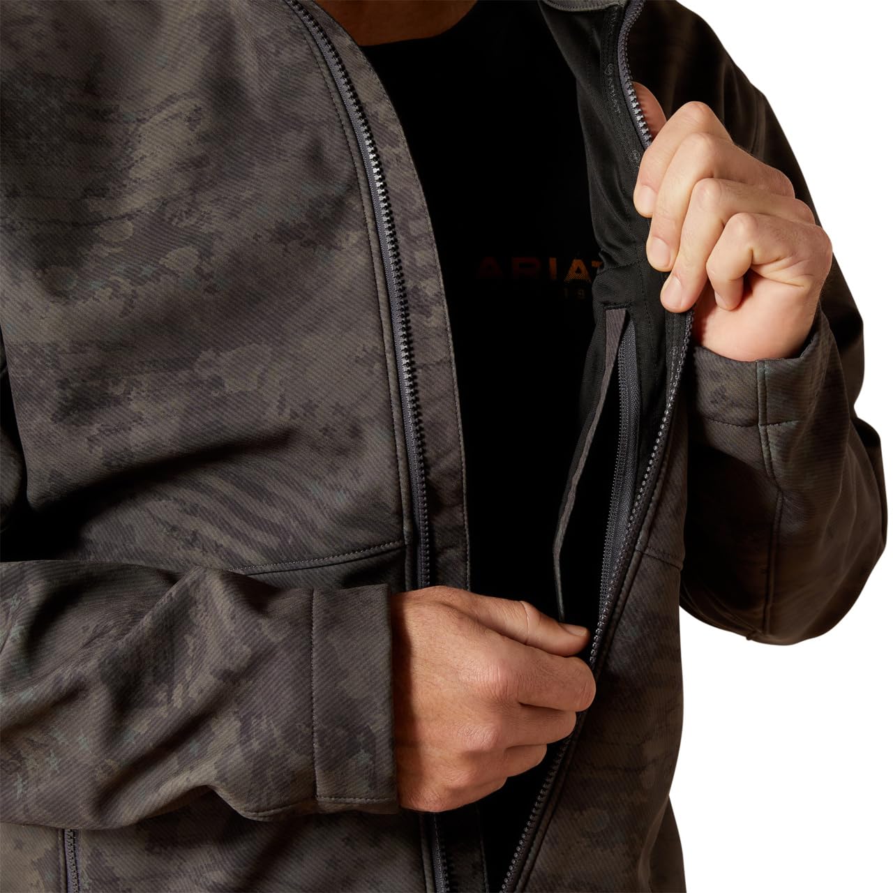 Ariat Men Patriot Flag Softshell Jacket, Water Resistant Stretch Fabric, Phantom, Large, 10062592 - Image 6