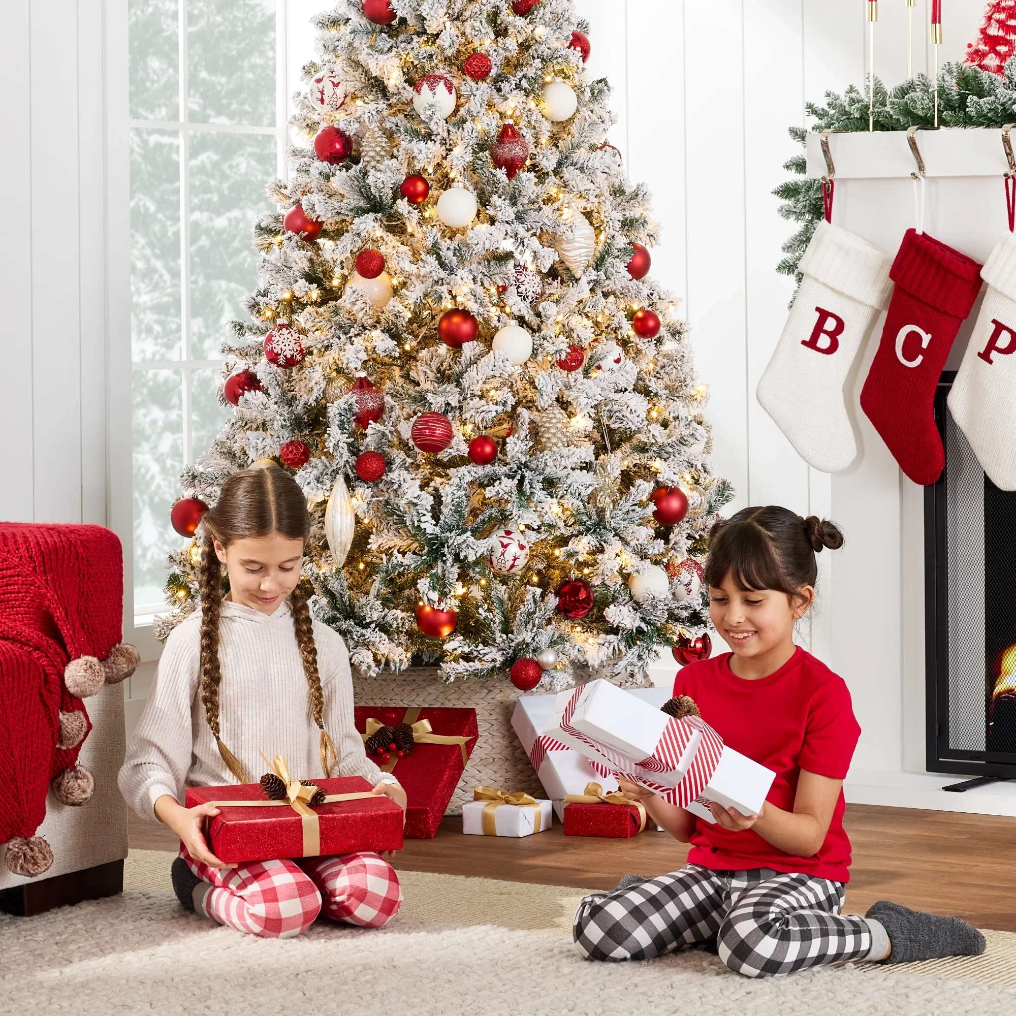Best Choice Products 4.5ft Pre-Lit Holiday Christmas Pine Tree w/ Snow Flocked Branches, 200 Warm White Lights - Image 3
