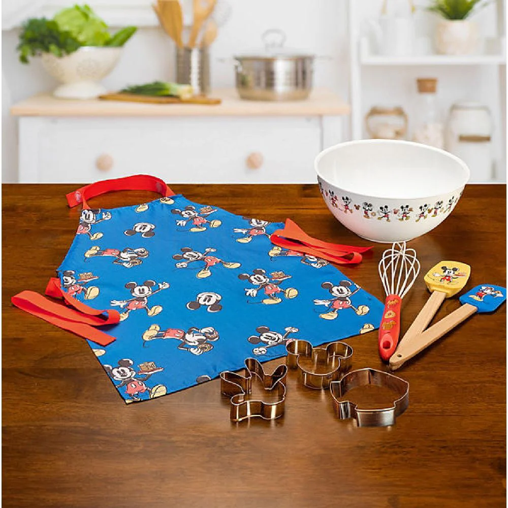 Disney BBD18US7210100th Anniversary Kids' 8-Piece Baking Set, Mickey and Minnie - Image 2
