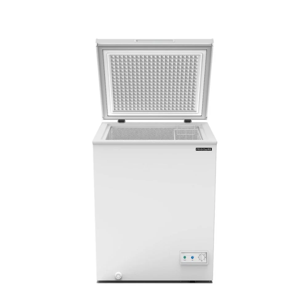 Frigidaire EFRF5003 5.0 Cu. ft. Chest Freezer, White - Image 3