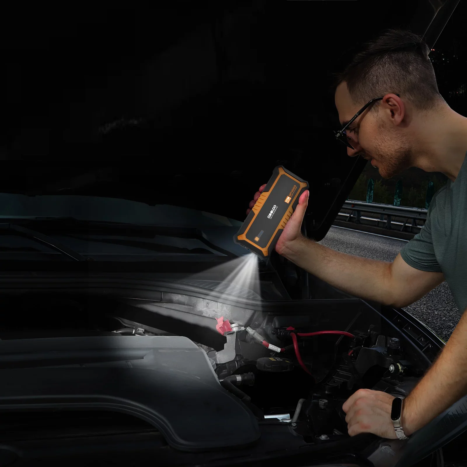 Gooloo GP4000 Car Jump Starter 4000A Peak 26800mAh 12V - Image 2