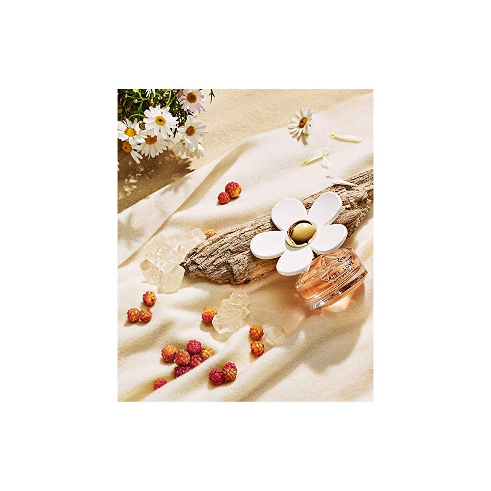 Marc Jacobs S0556741 Daisy Love Eau de Toilette Spray, 3.4 fl oz - Image 3