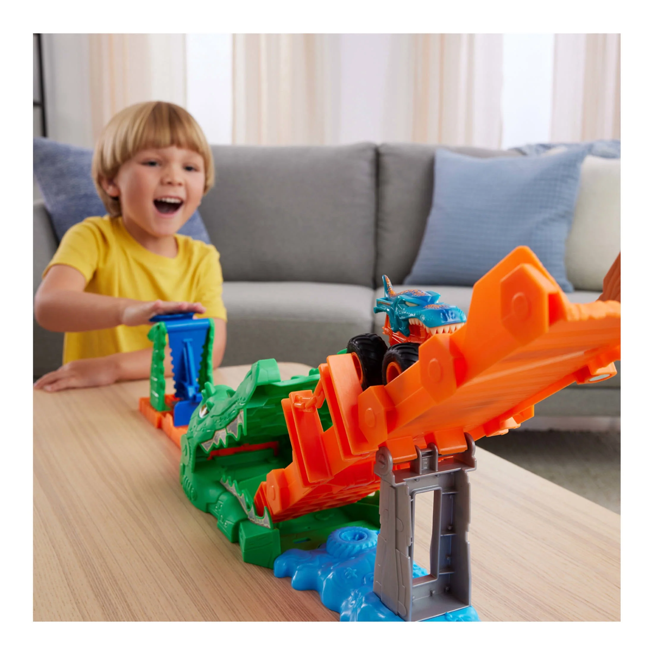 Mattel Hot Wheels Monster Trucks Crocodile Crash Challenge Playset with 1:64 Scale Mega-Wrex Vehicle, Multicolored, Manual Operation, JJN45 - Image 2