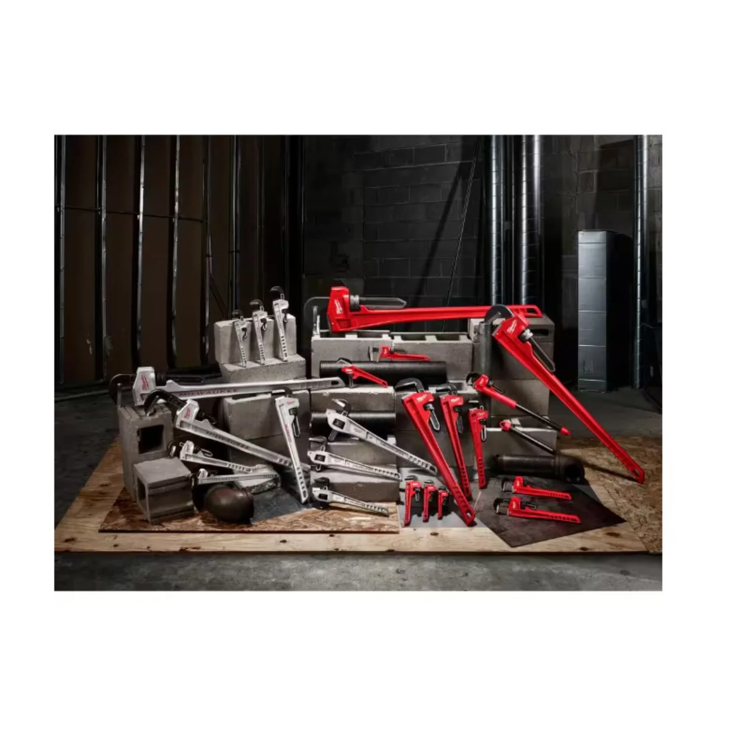 Milwaukee 48-22-7182 24 in. Aluminum Offset Pipe Wrench - Image 3