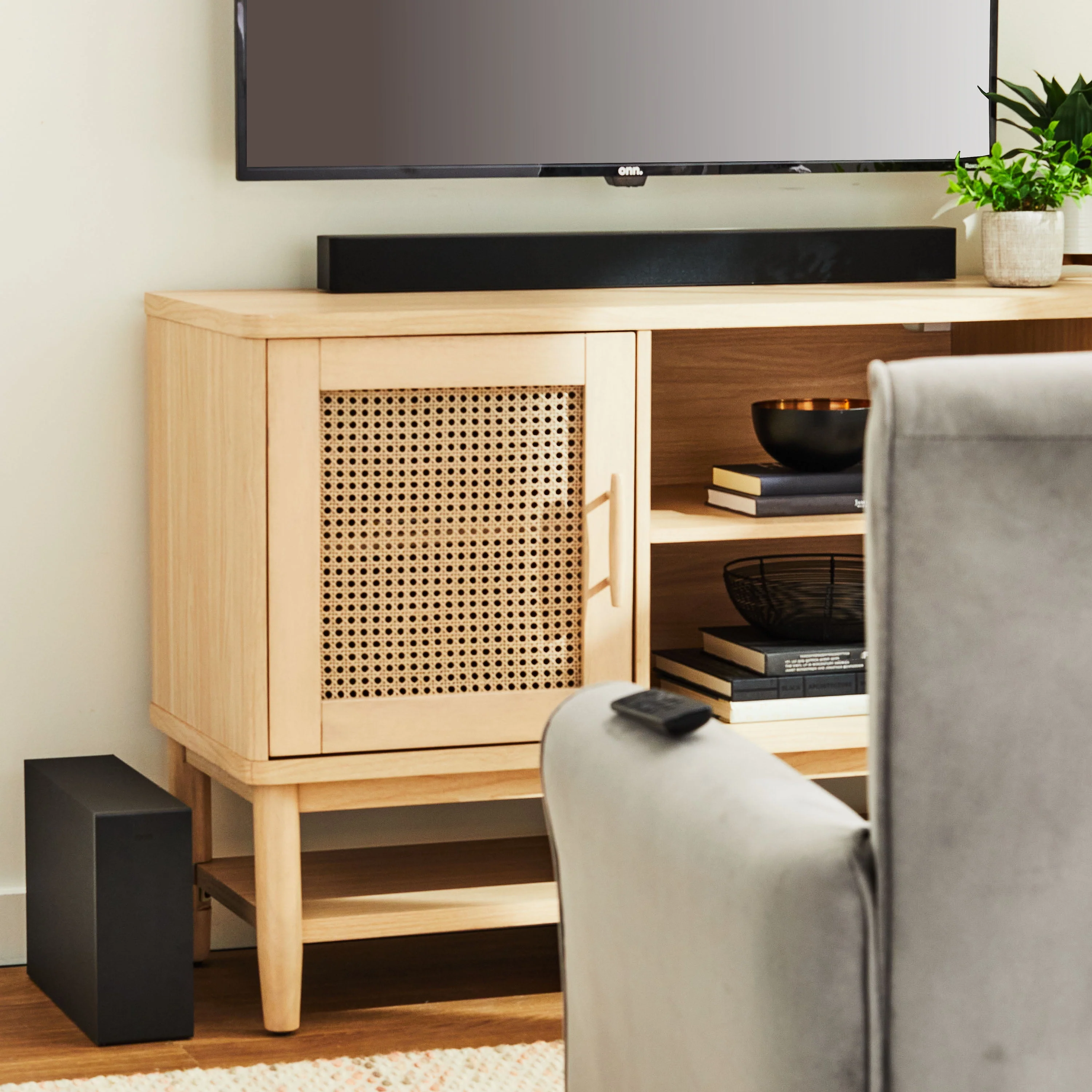 onn Bluetooth 2.1 Channel Soundbar System with Dolby Atmos, 36 Inch, Black - Image 4