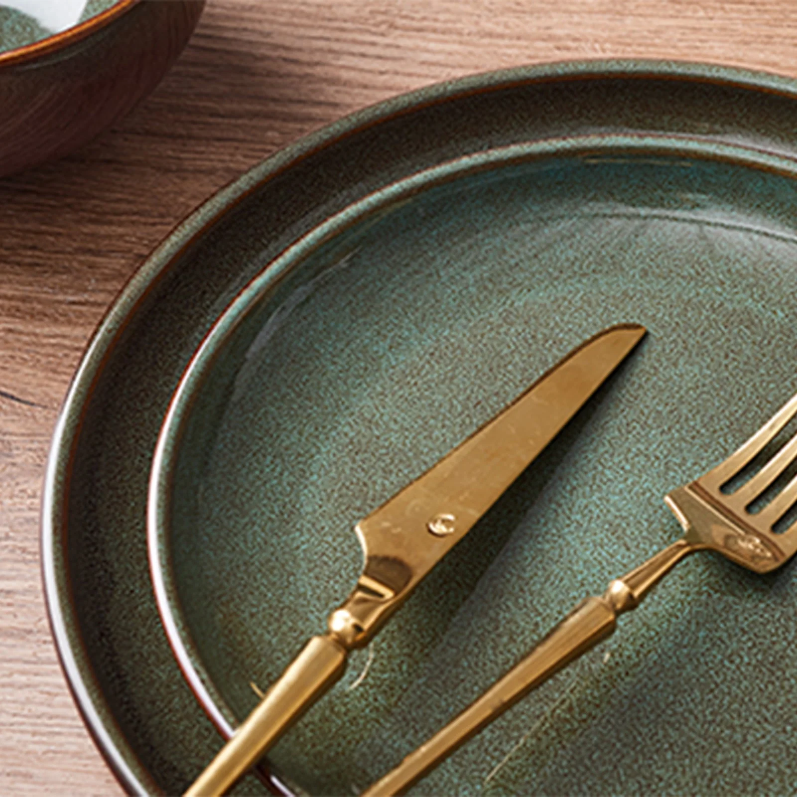 Pokini W-PTS21-C 12-Piece Stoneware Dinnerware Set with Reactive Gradient Green Glaze, Scratch-Resistant Gold Rim, Service for 4 - Image 2