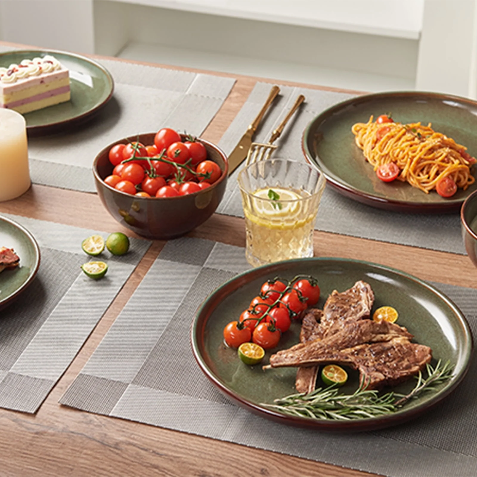 Pokini W-PTS21-C 12-Piece Stoneware Dinnerware Set with Reactive Gradient Green Glaze, Scratch-Resistant Gold Rim, Service for 4 - Image 4