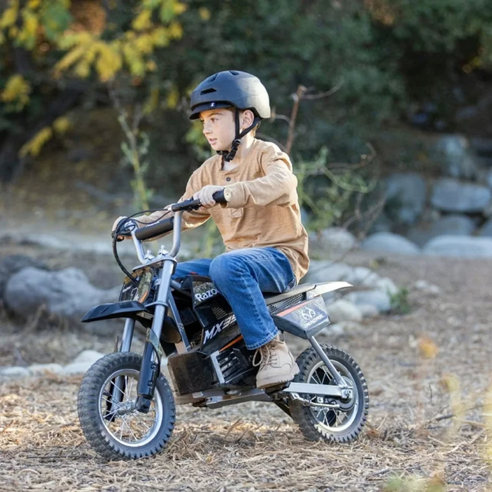 Razor x Realtree 15128083 Dirt Rocket MX350 - 24V Electric-Powered Dirt Bike, Black/Green Camo - Image 3