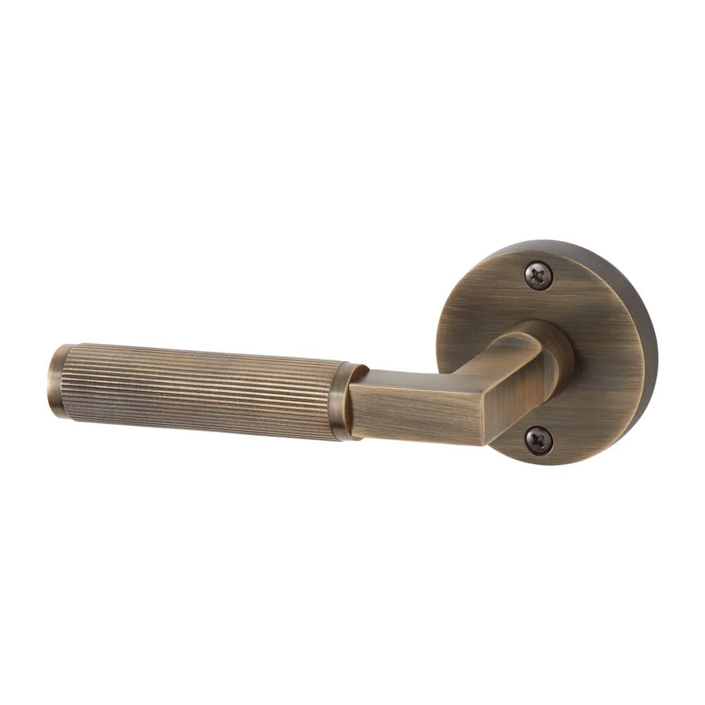 Straight Knurled Solid Brass Dummy Interior Door Set w/ Round Escutcheon Lever Handle - Left Hand - Antique Brass