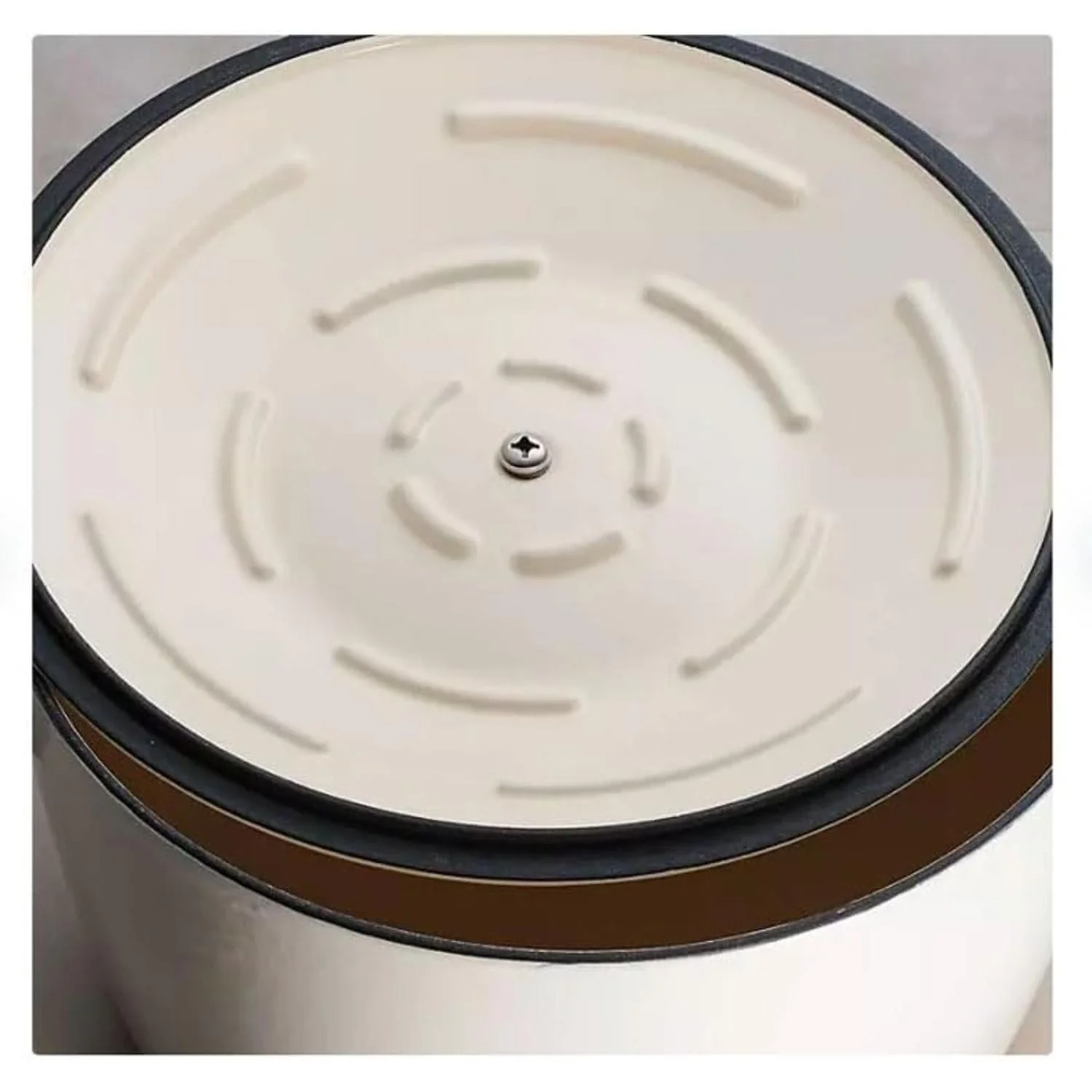 Tramontina 80131/503 Enameled Cast Iron 7-Quart Covered Round Dutch Oven - Image 7
